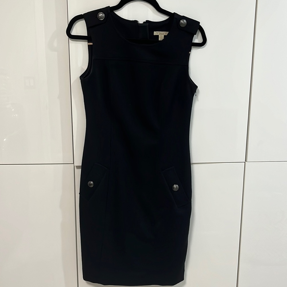 Burberry Brit sleeveless wool fitted black sheath dress
